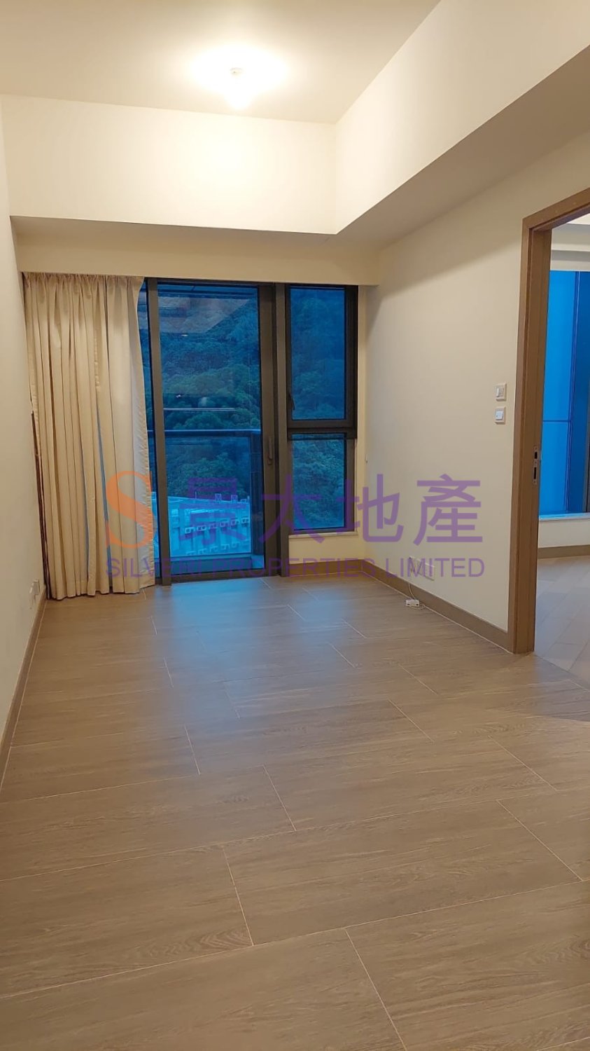 LIME GALA TWR 01B Shau Kei Wan H 000172 For Buy