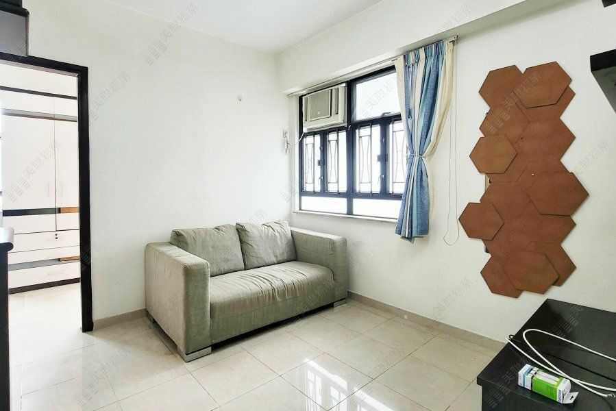 WAI WAH CTR BLK 01 Shatin H 1643376 For Buy