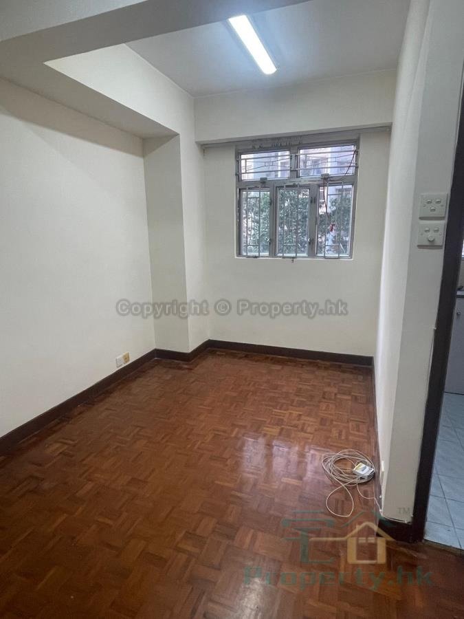 ON YIP BLDG Shau Kei Wan L P032884 For Buy