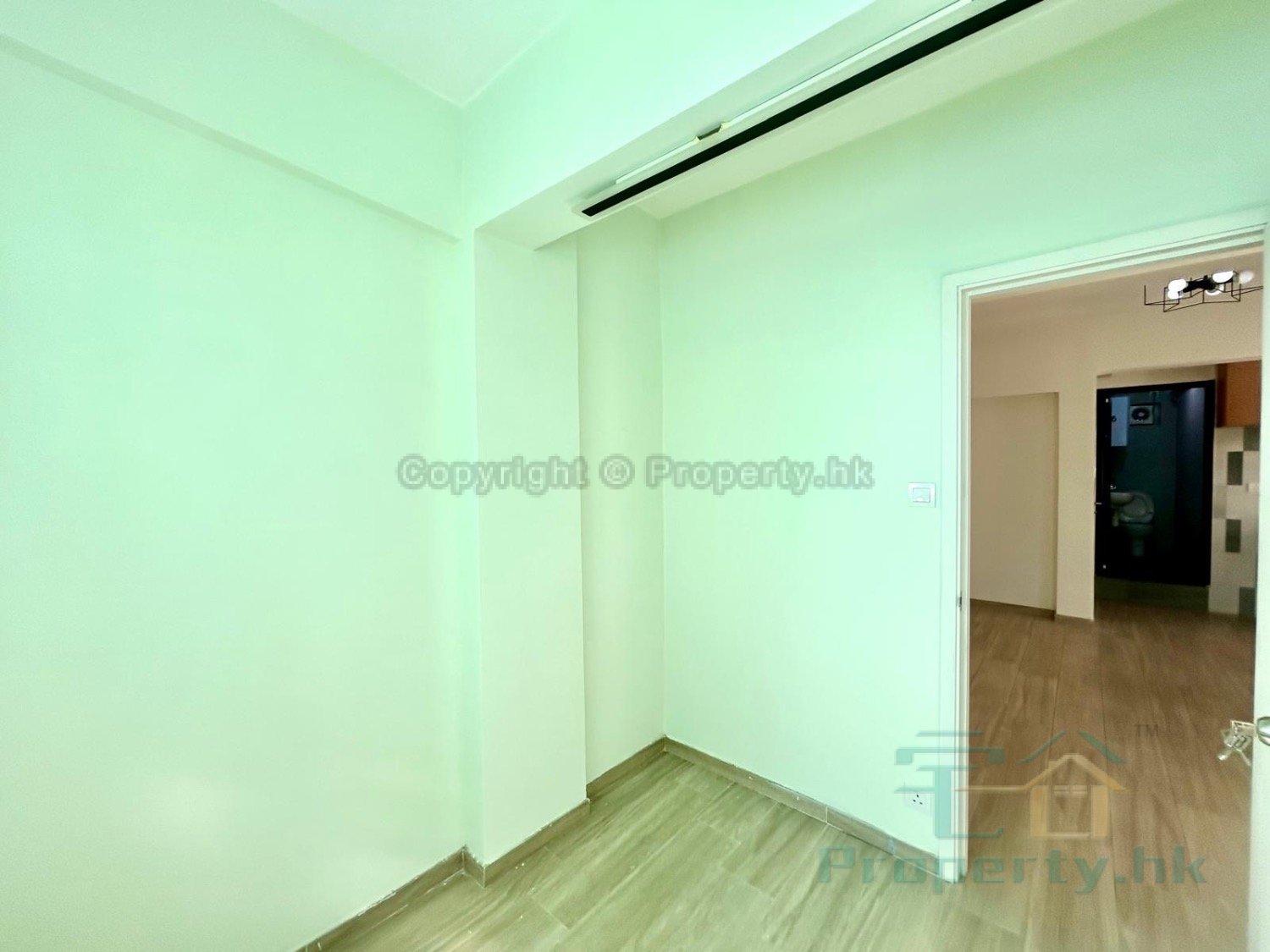 KWONG WING BLDG (SHANTUNG ST) Mong Kok M 1789132 For Buy