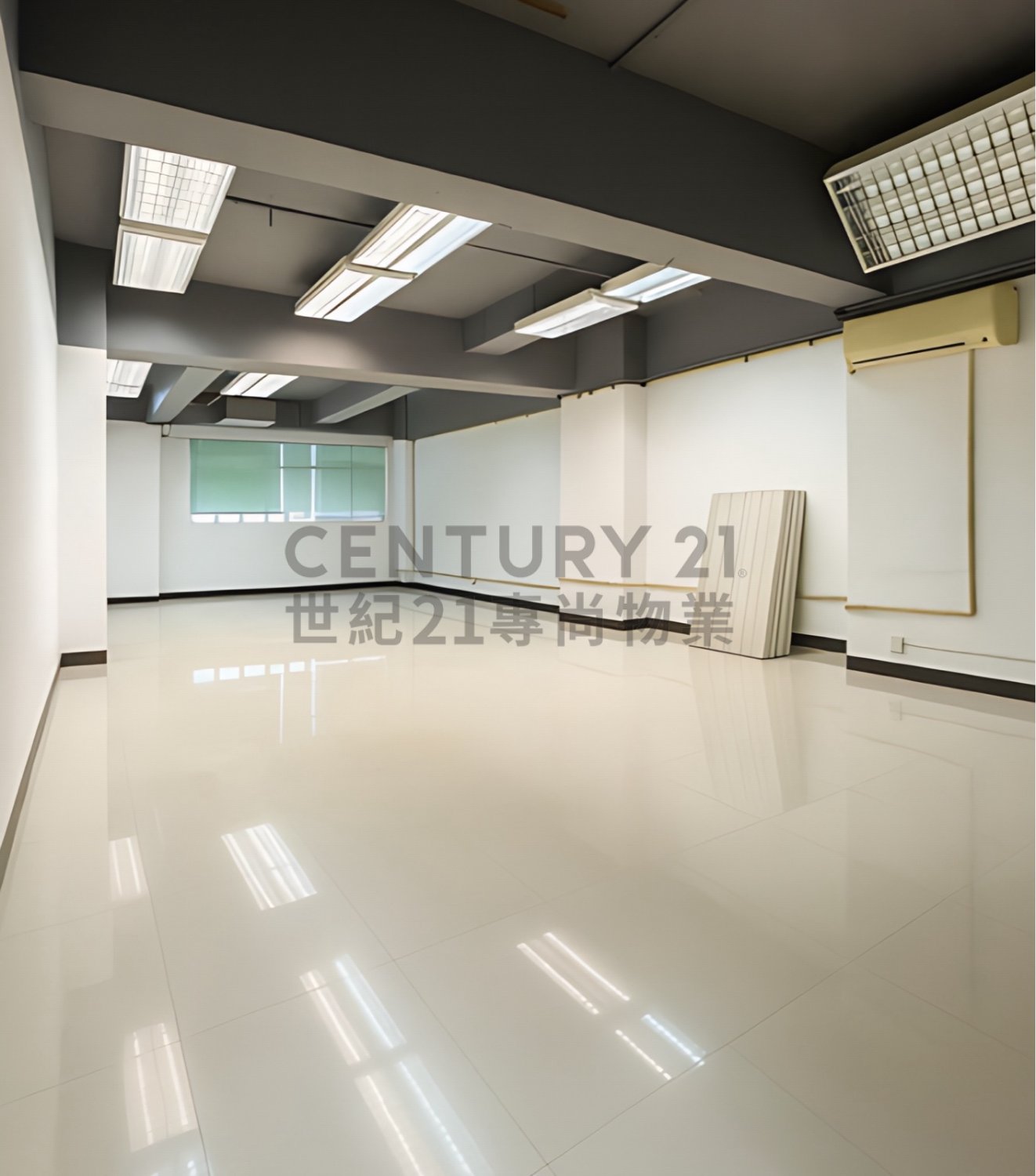 MAI ON IND BLDG Kwai Chung M C220319 For Buy