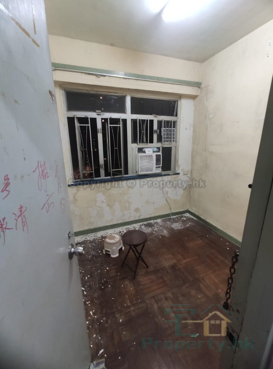 KWAI YING BLDG Kwai Chung M 450828 For Buy