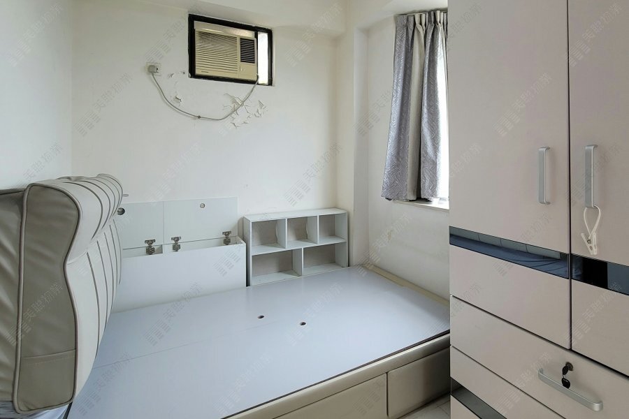WAI WAH CTR BLK 01 Shatin H 1643518 For Buy