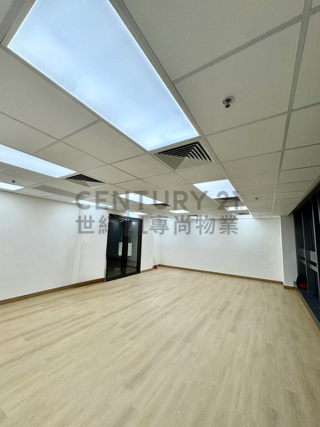 FLK TWR Wan Chai H C221017 For Buy