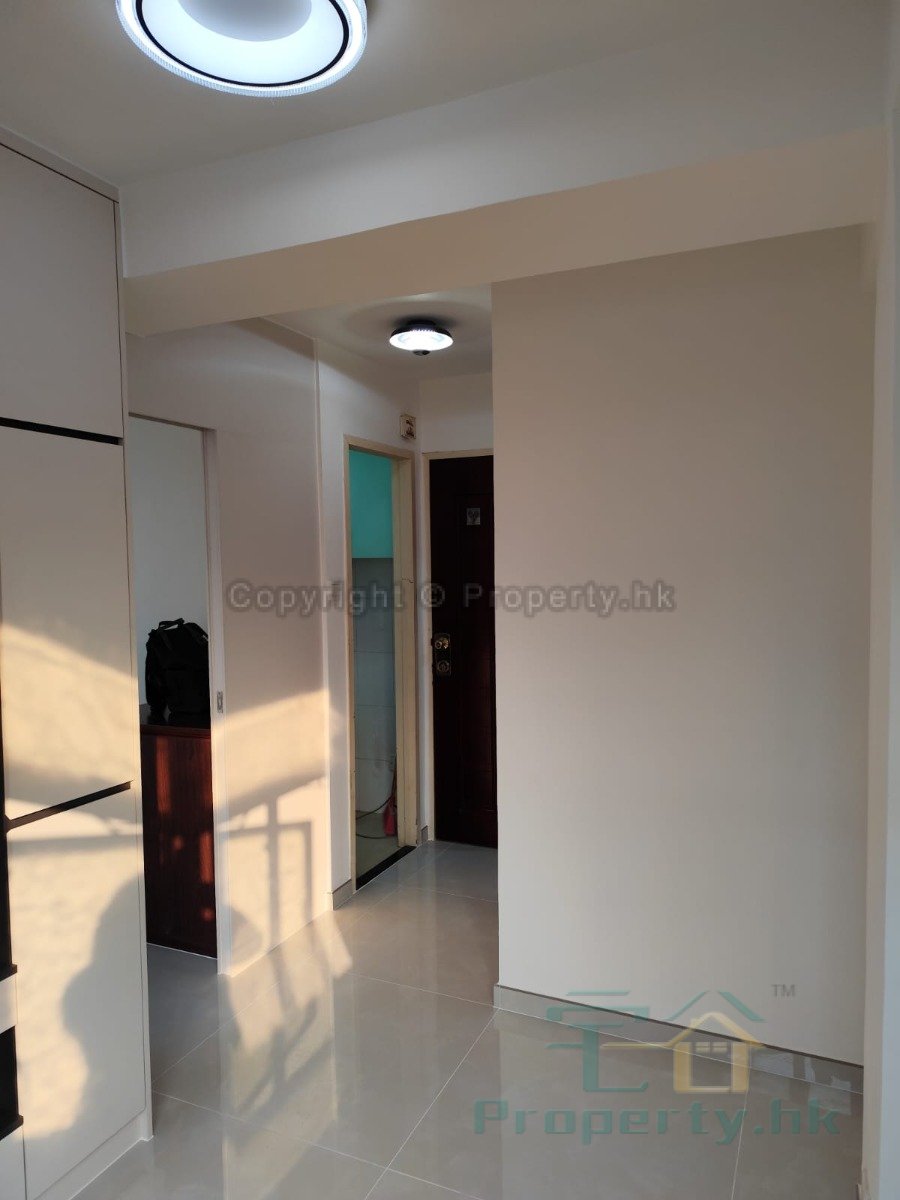 MERLIN CTR BLK C Sham Shui Po H 1684348 For Buy