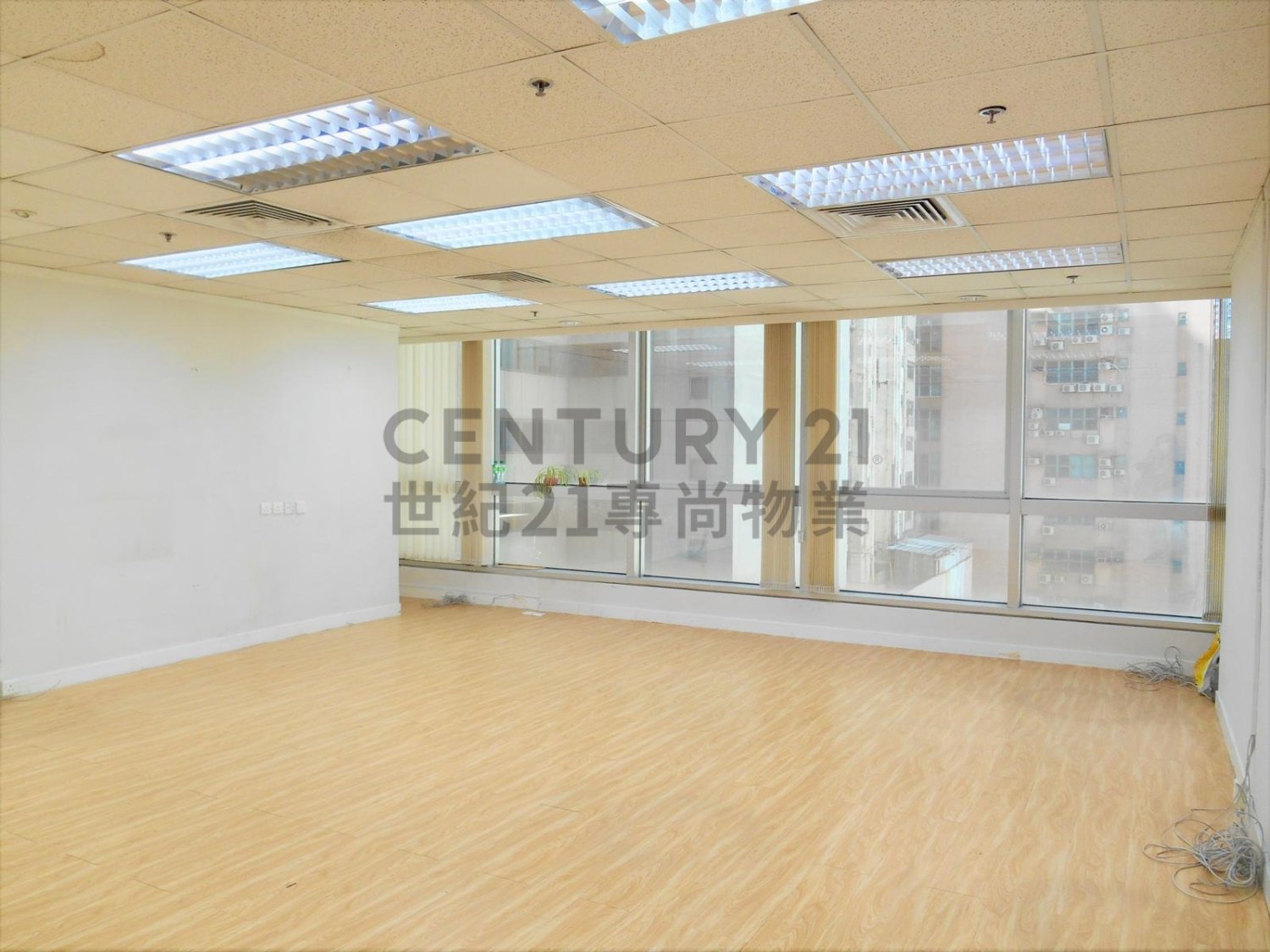 YEN SHENG CTR Kwun Tong M C027973 For Buy