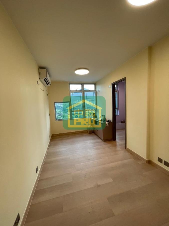 KAM CHUN COURT  Ma On Shan T181111 For Buy
