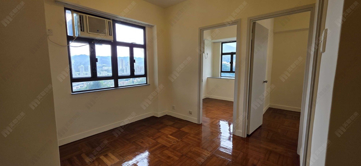WAI WAH CTR BLK 01 Shatin H 1718068 For Buy
