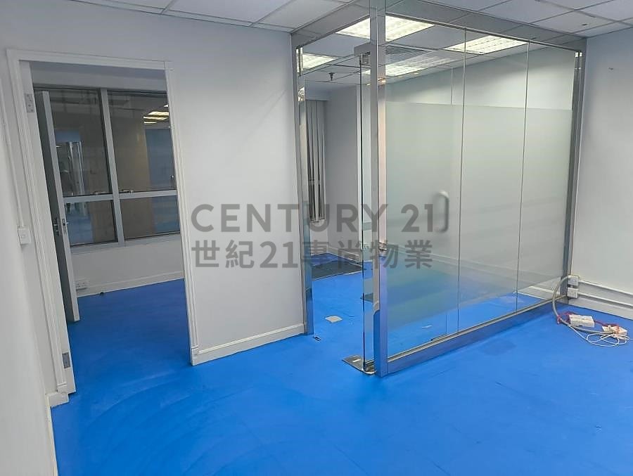 WUI TAT CTR Sheung Wan M C135500 For Buy