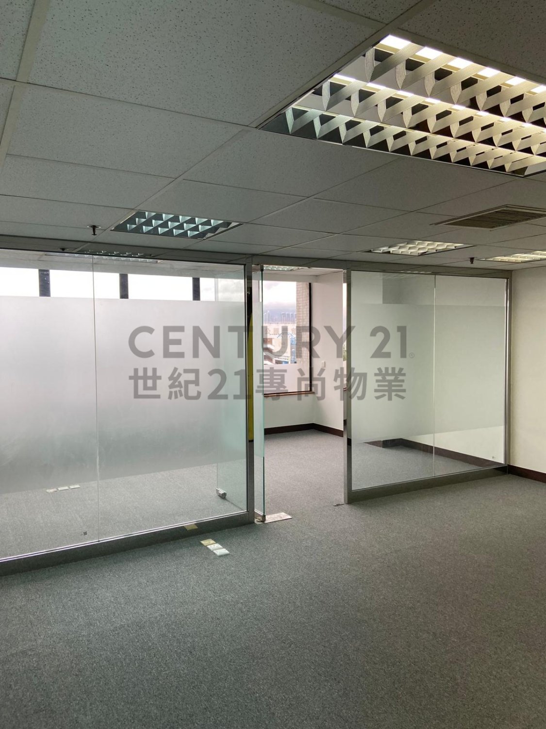 SINGGA COM CTR Sai Ying Pun L C201540 For Buy