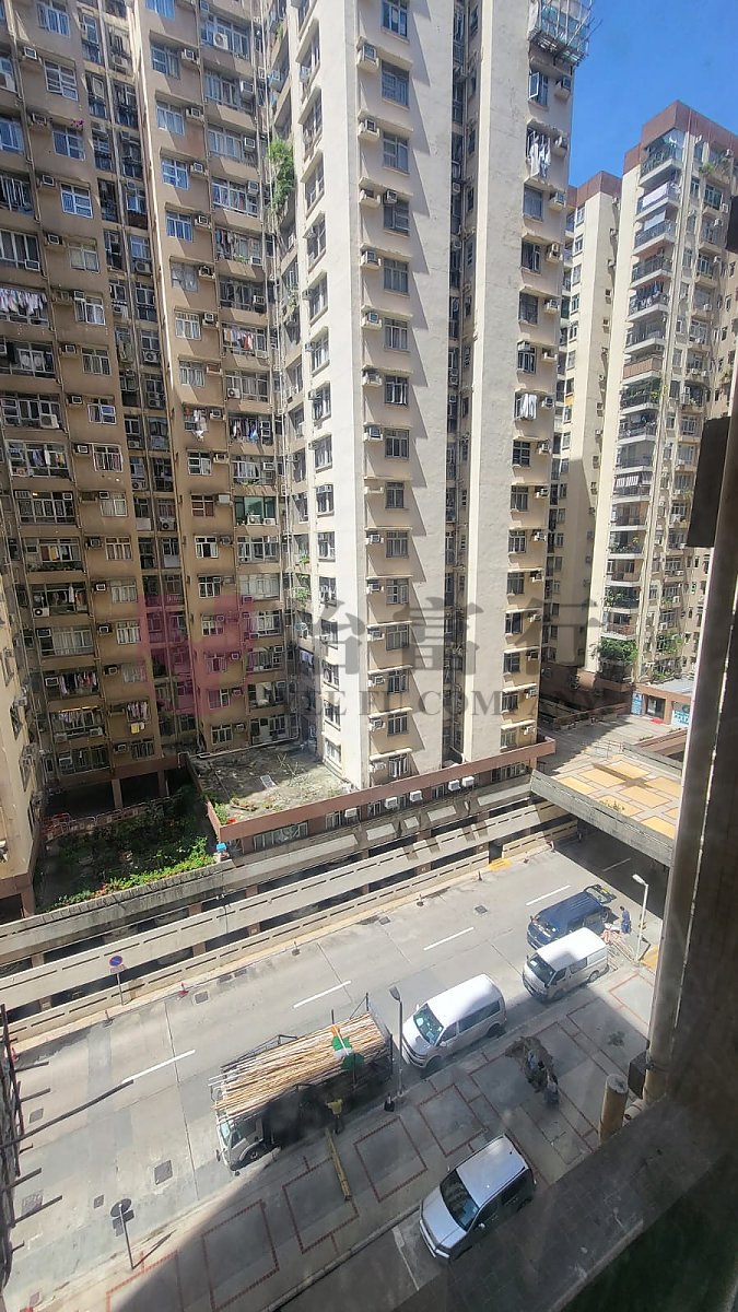 MEI FOO PH 02 BROADWAY 28 Lai Chi Kok M M009607 For Buy