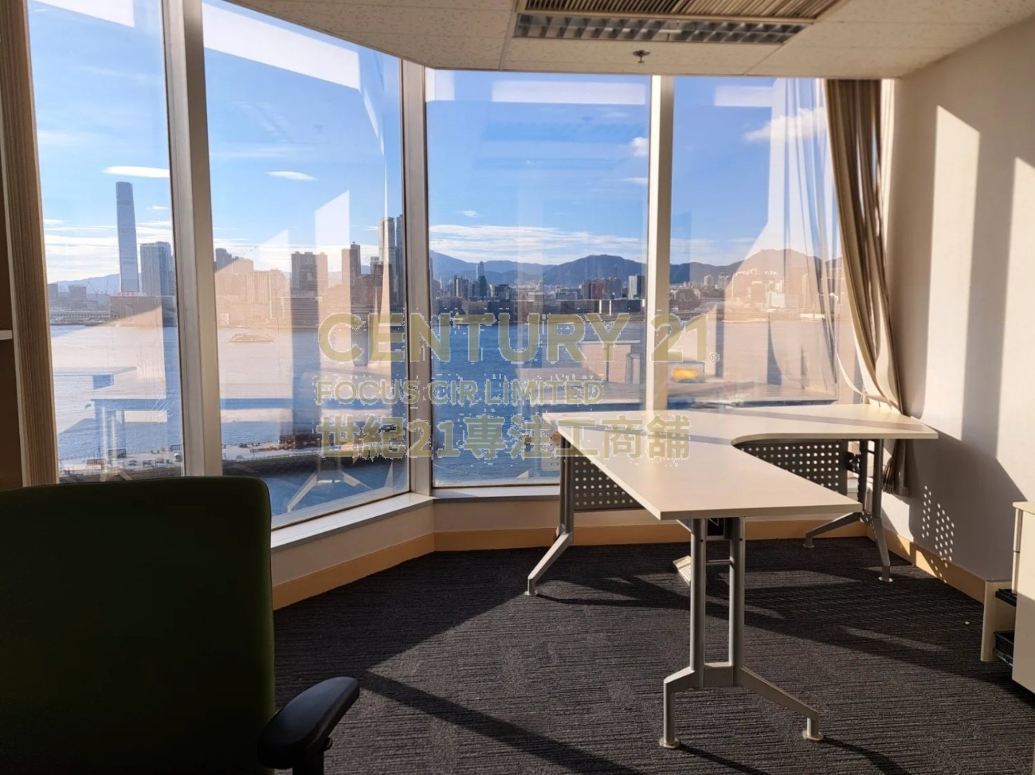 SINO PLAZA Causeway Bay H K212383 For Buy
