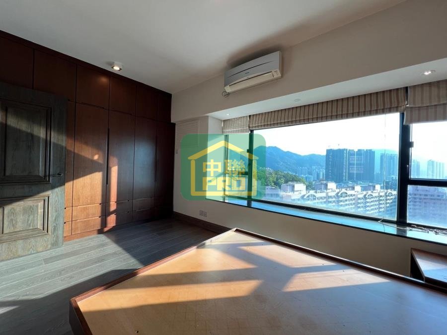 PRISTINE VILLA Shatin M T178862 For Buy