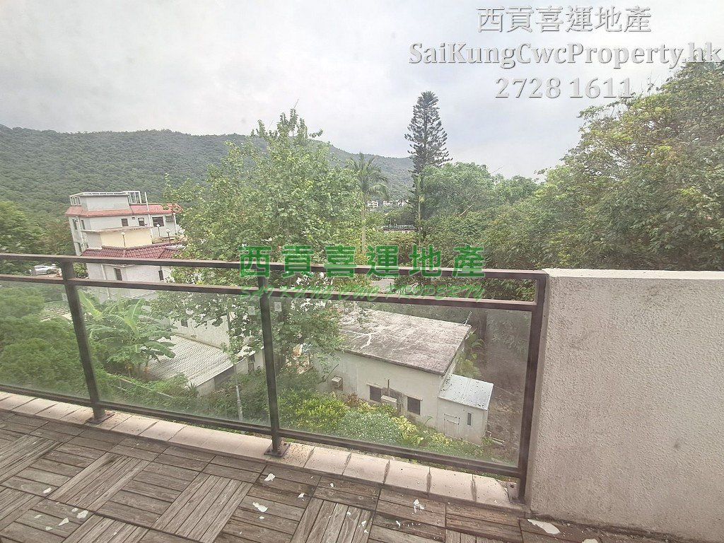 Quiet Location*Duplex with Rooftop Sai Kung 010008 For Buy