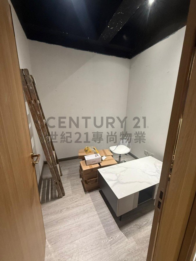 HSE OF CORONA Kwun Tong M C213857 For Buy
