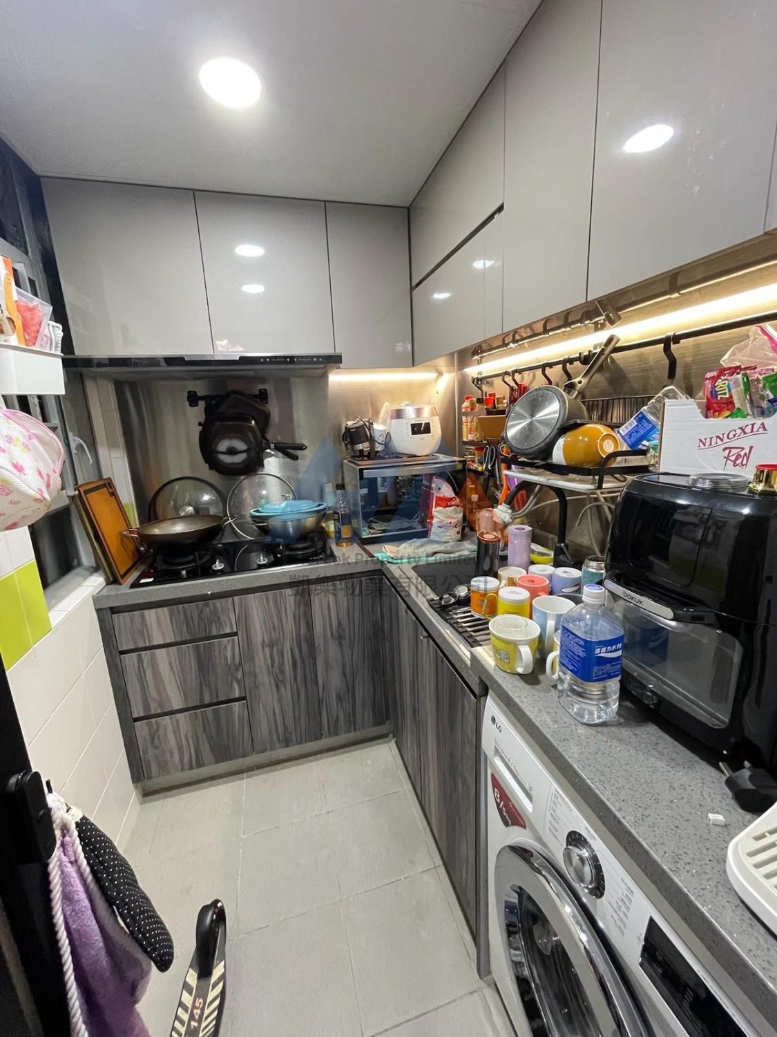 HOI LOK COURT BLK A HOI PIK HSE (HOS) Cheung Sha Wan H 000124 For Buy