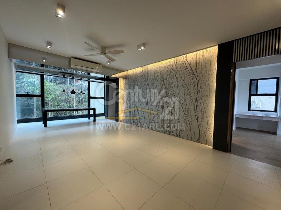 PEACE COURT Mid-Levels West L A282877 For Buy