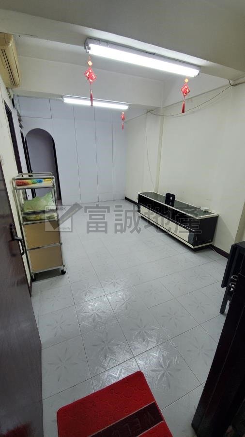 GOLDEN PHOENIX BLDG Wong Tai Sin L T086331 For Buy