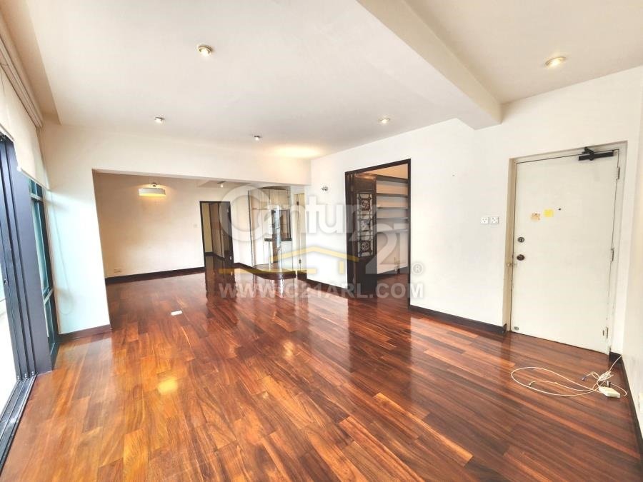BLUE POOL LODGE Happy Valley A414900 For Buy