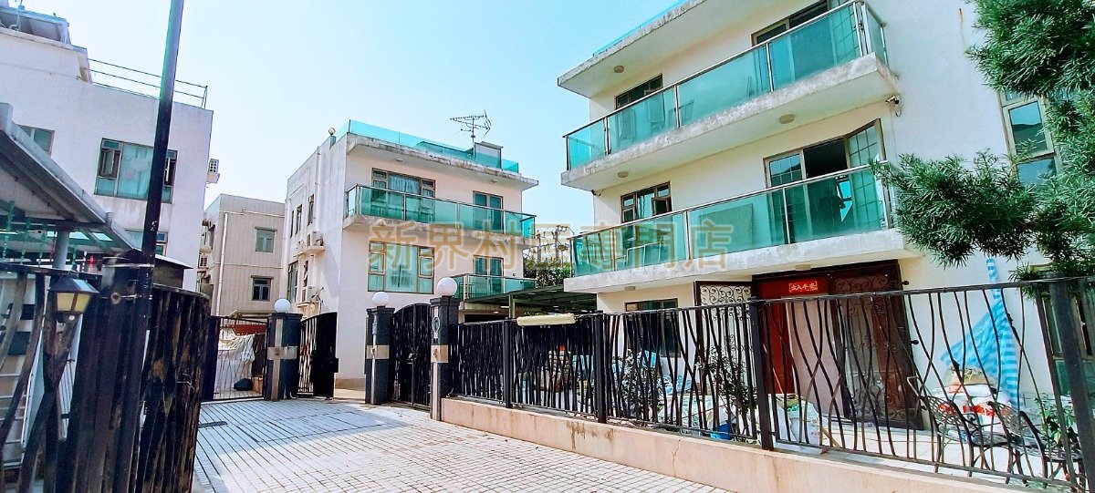 EMERALD VILLA Tin Shui Wai L S007875 For Buy