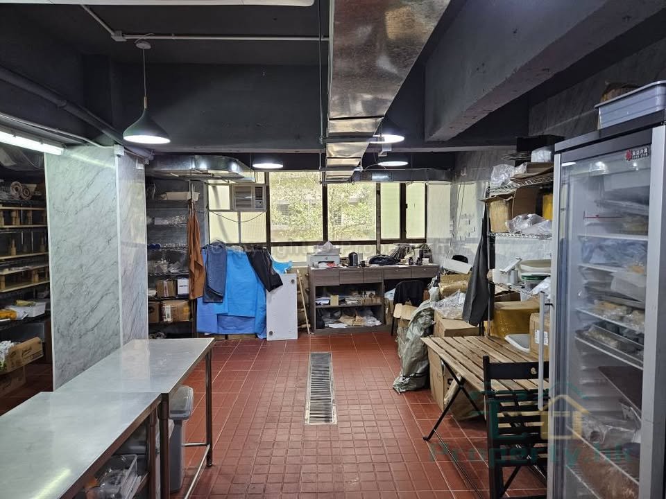 FU YUEN IND BLDG Tsuen Wan L C510817 For Buy