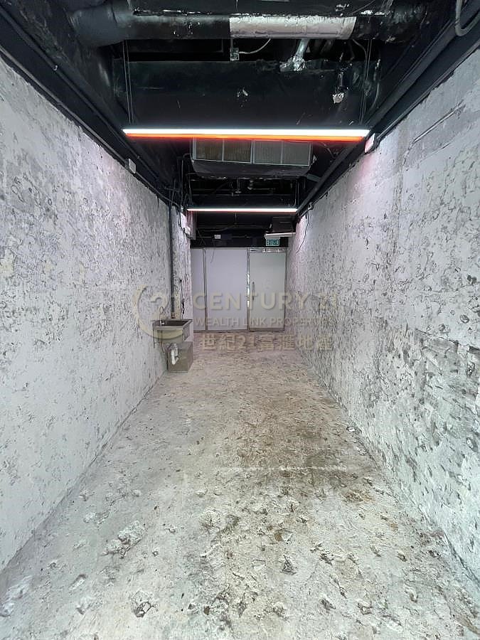 NEW MANDARIN PLAZA ARCADE Tsim Sha Tsui 011453 For Buy