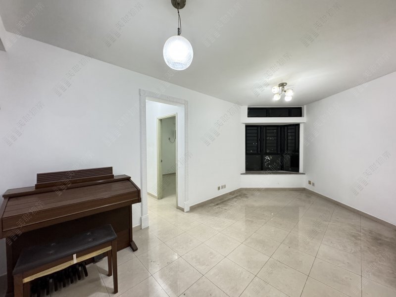 NEW TOWN PLAZA PH 03 BLK 04 GREVILLEA Shatin H 1695726 For Buy