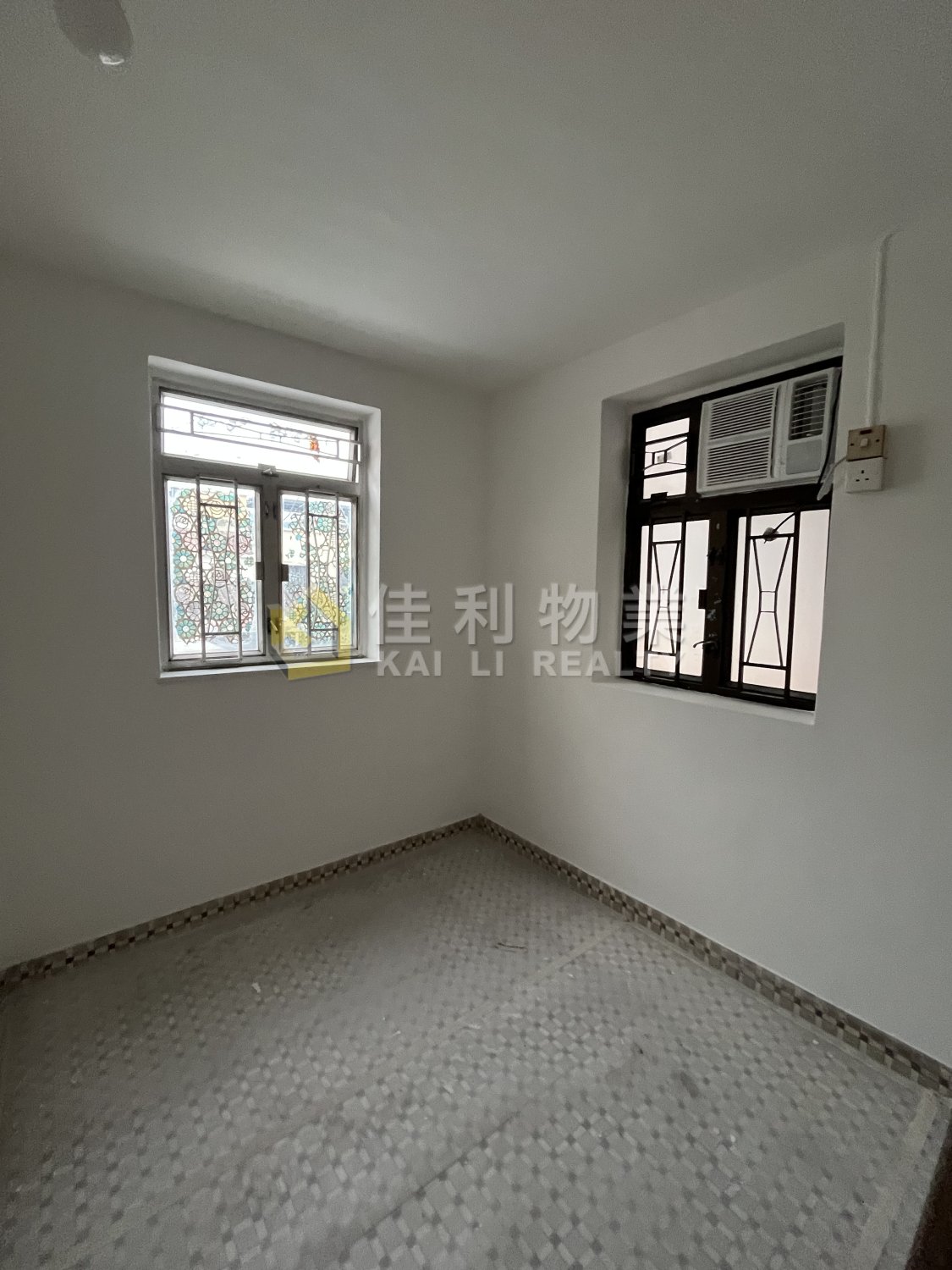 TAI HONG WAI Yuen Long Y037053 For Buy