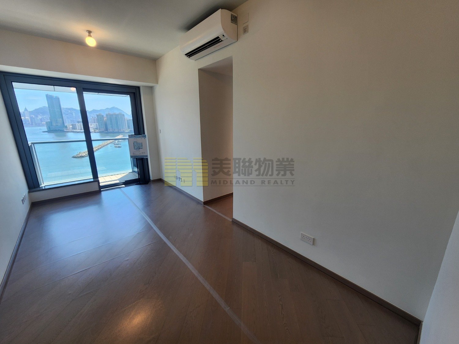 VICTORIA VOYAGE Kai Tak H 1736404 For Buy