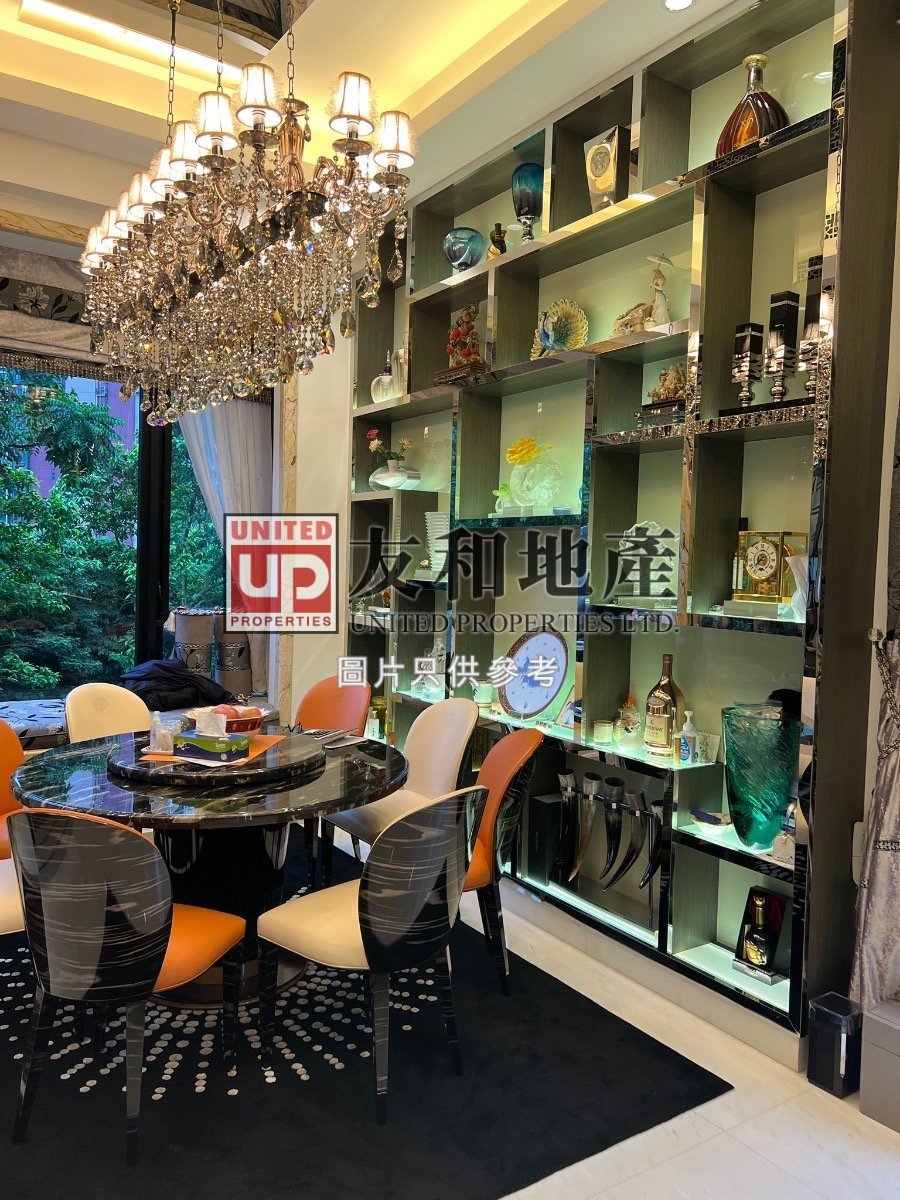 KING'S PARK HILL (HSE) Yau Ma Tei T136367 For Buy