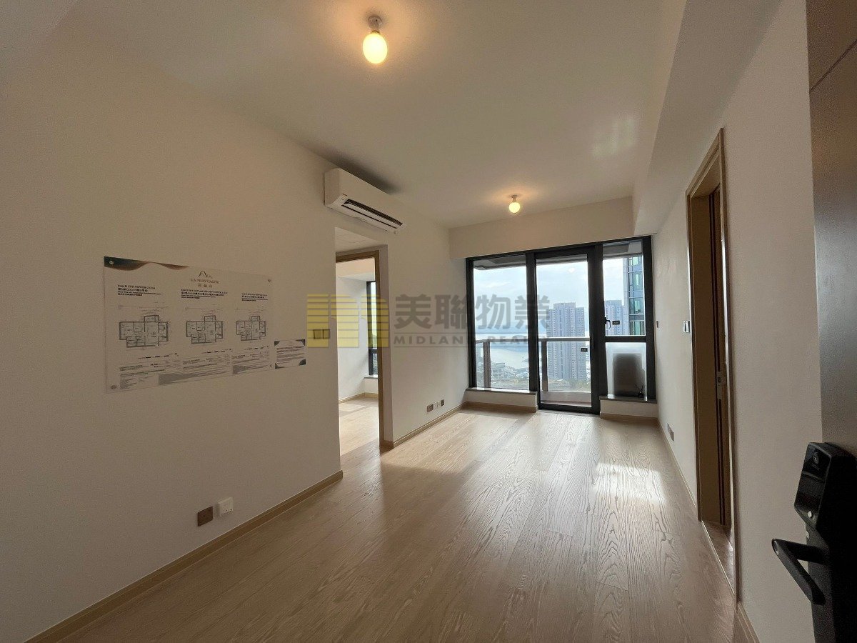 THE SOUTHSIDE PH 04 LA MONTAGNE TWR 02A Wong Chuk Hang H 1635682 For Buy