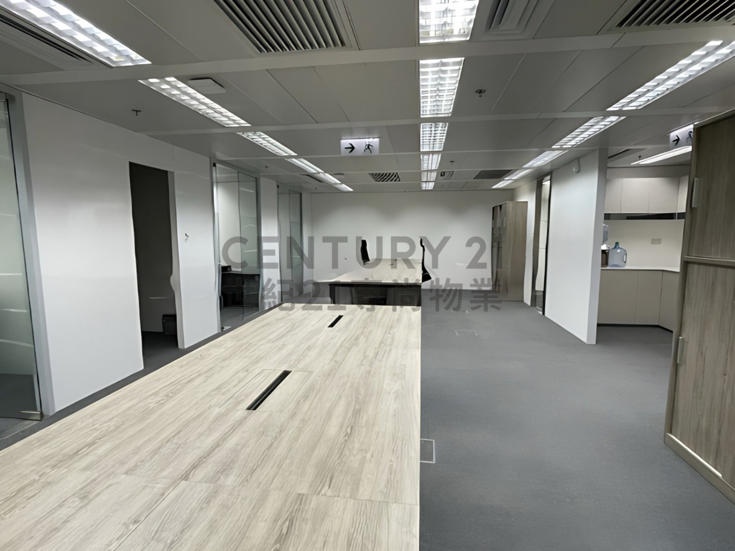 DAH SING FINANCIAL CTR Wan Chai H C216537 For Buy