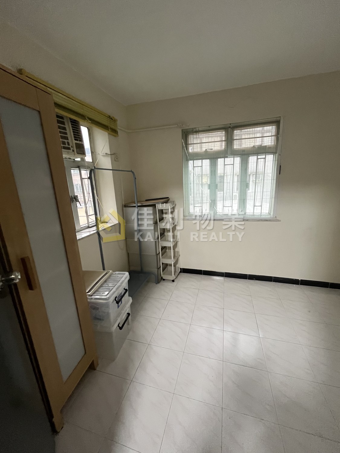 WANG TOI SHAN SHAN Yuen Long Y037498 For Buy