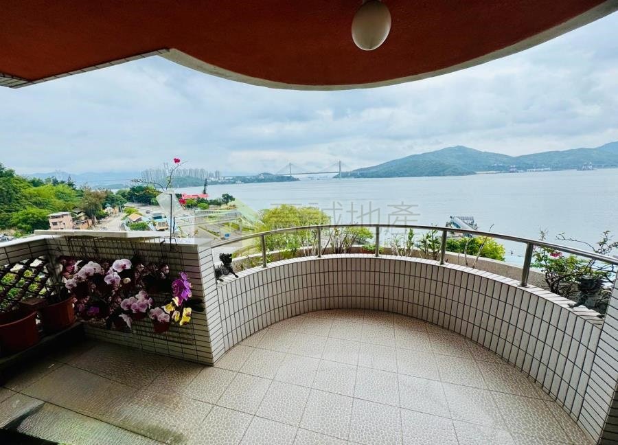 LUNG TANG COURT Tsuen Wan M R064477 For Buy
