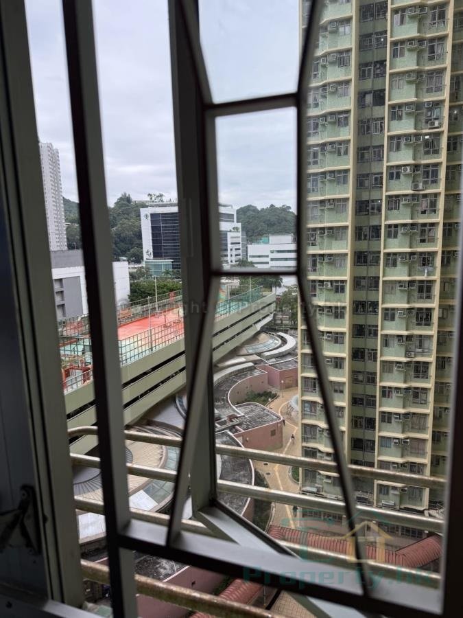 顯明苑 (連地價) 顯明苑 (連地價)