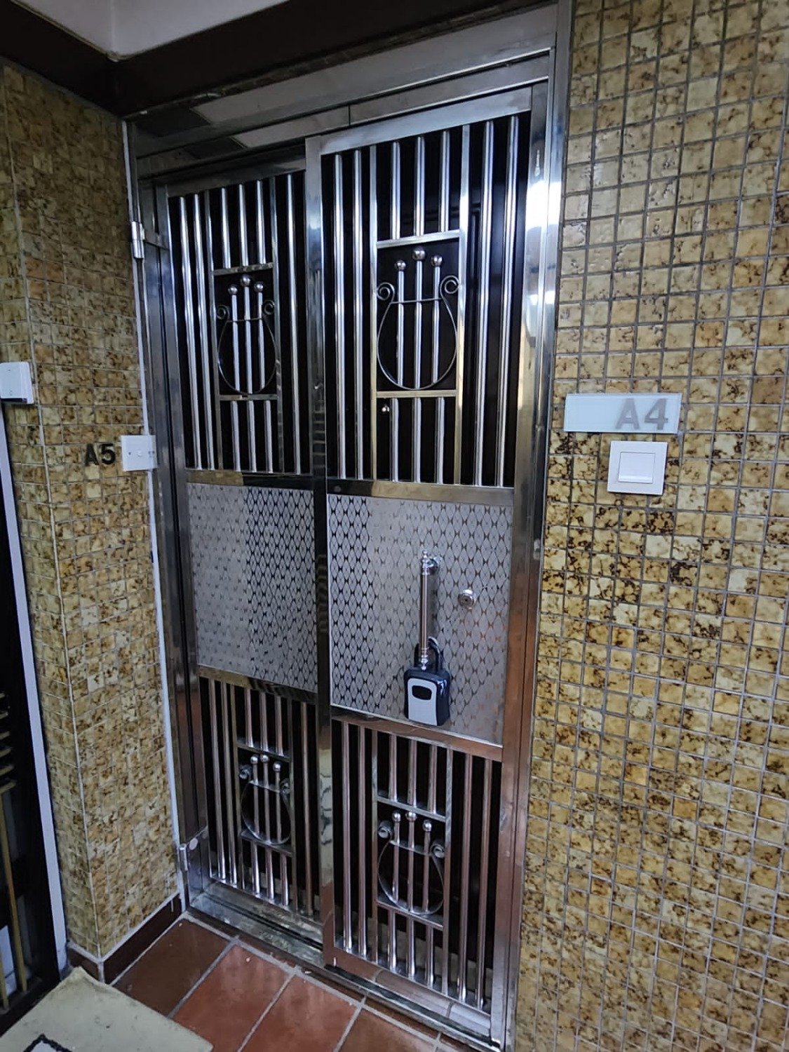 LOCKHART HSE BLK A Causeway Bay H A414424 For Buy
