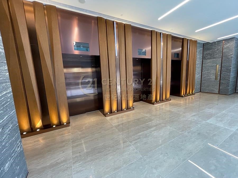 21 ASHLEY Tsim Sha Tsui 012123 For Buy