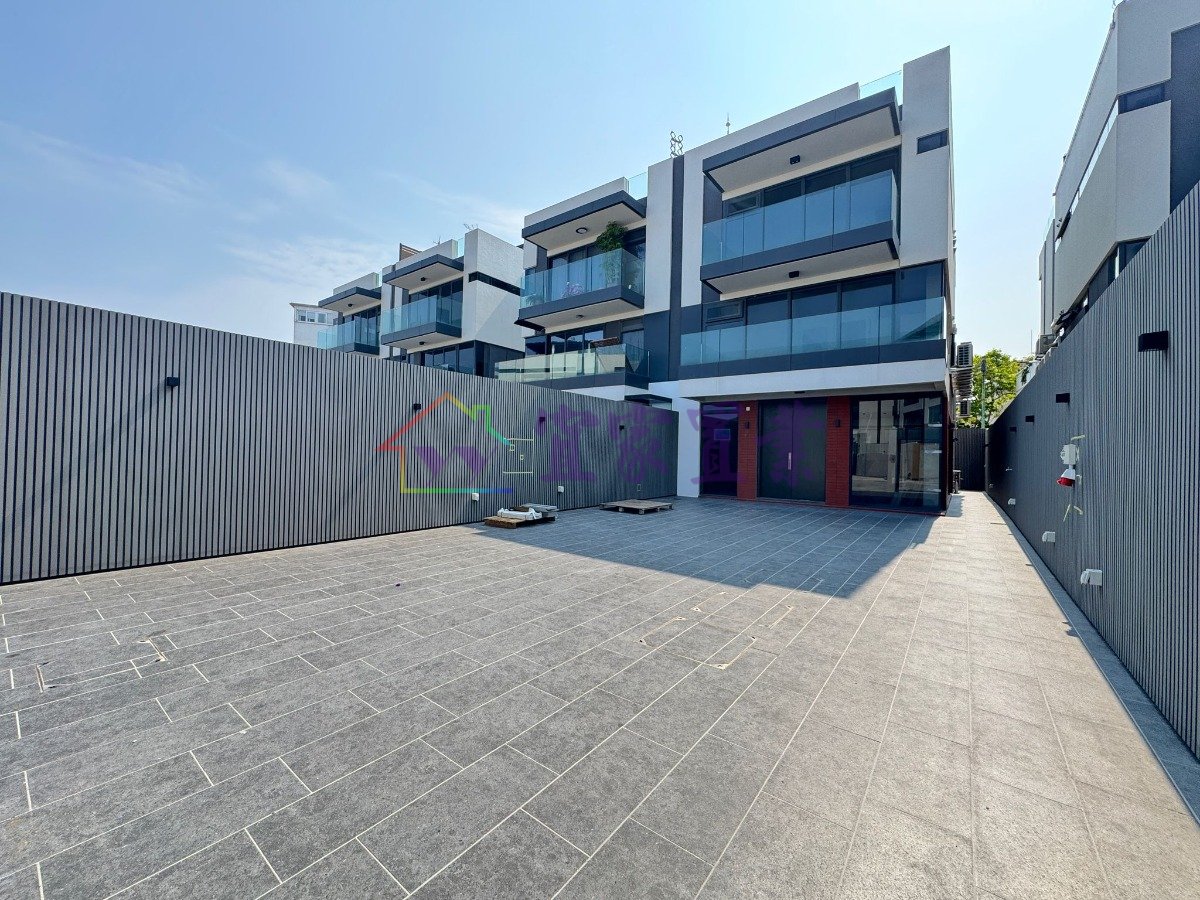SHEK WU TONG Yuen Long 004991 For Buy