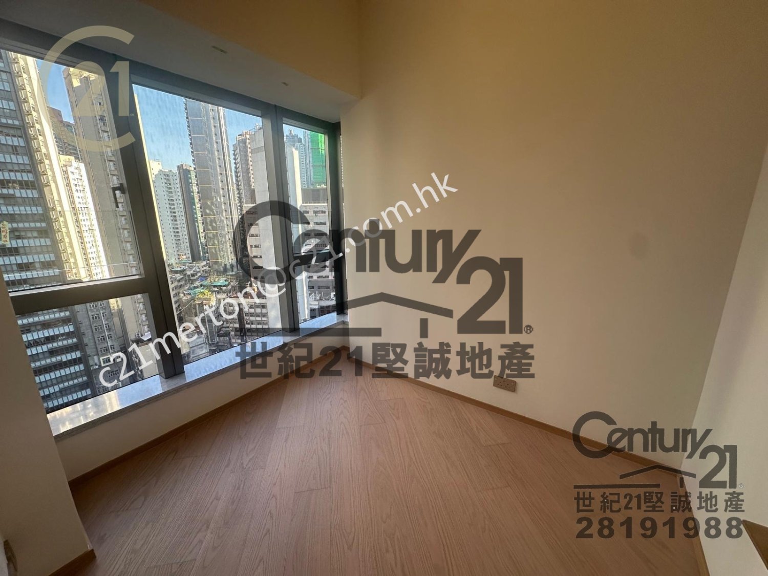9 EASTERN ST Sai Ying Pun H K068381 For Buy