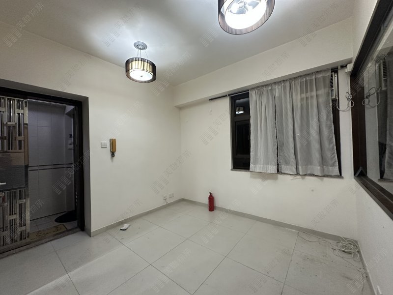 WAI WAH CTR BLK 01 Shatin L 1684697 For Buy