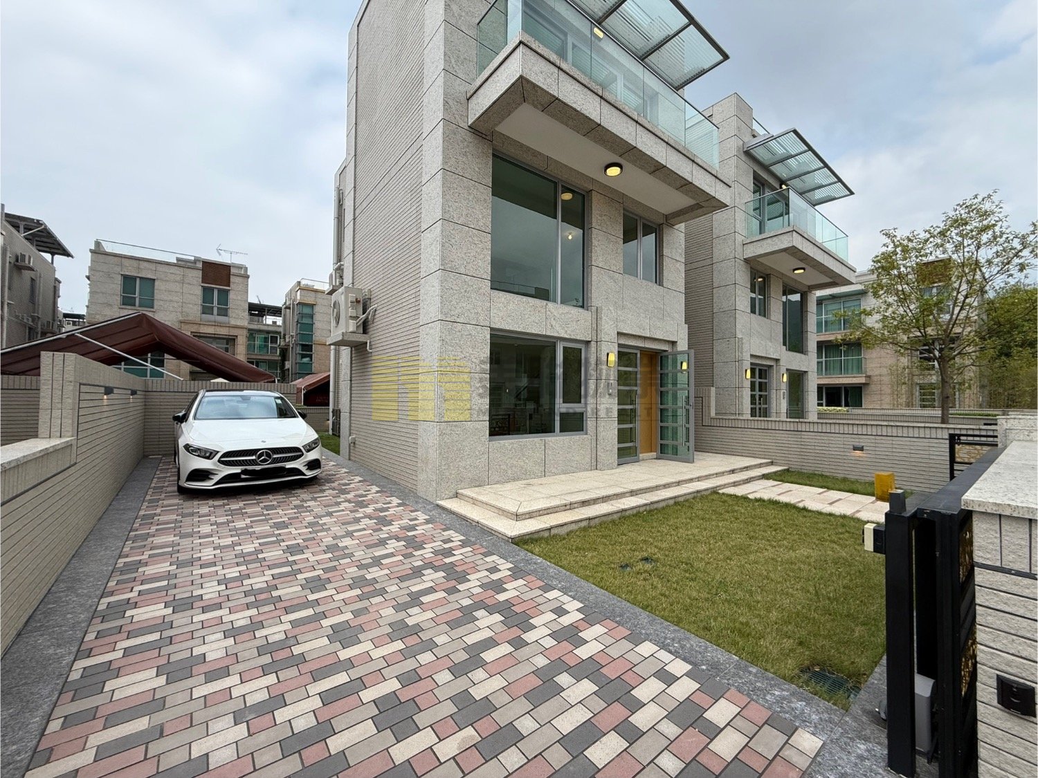 KADOORIE VILLAS Yuen Long All 1764902 For Buy