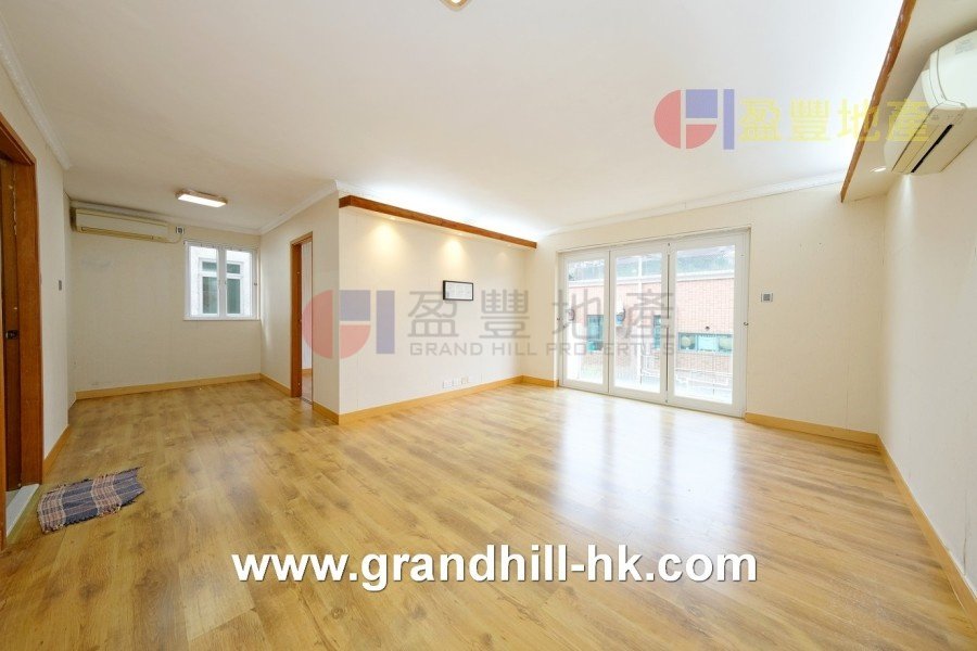 C.W.B. NICE 1/F Sai Kung M 013770 For Buy