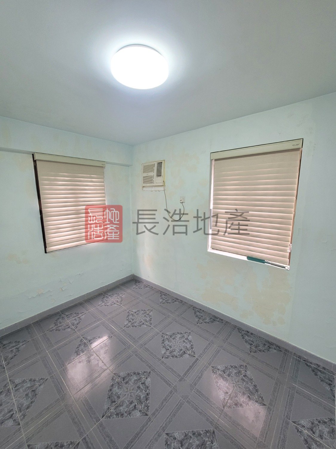YUEN LONG Yuen Long M 1750682 For Buy