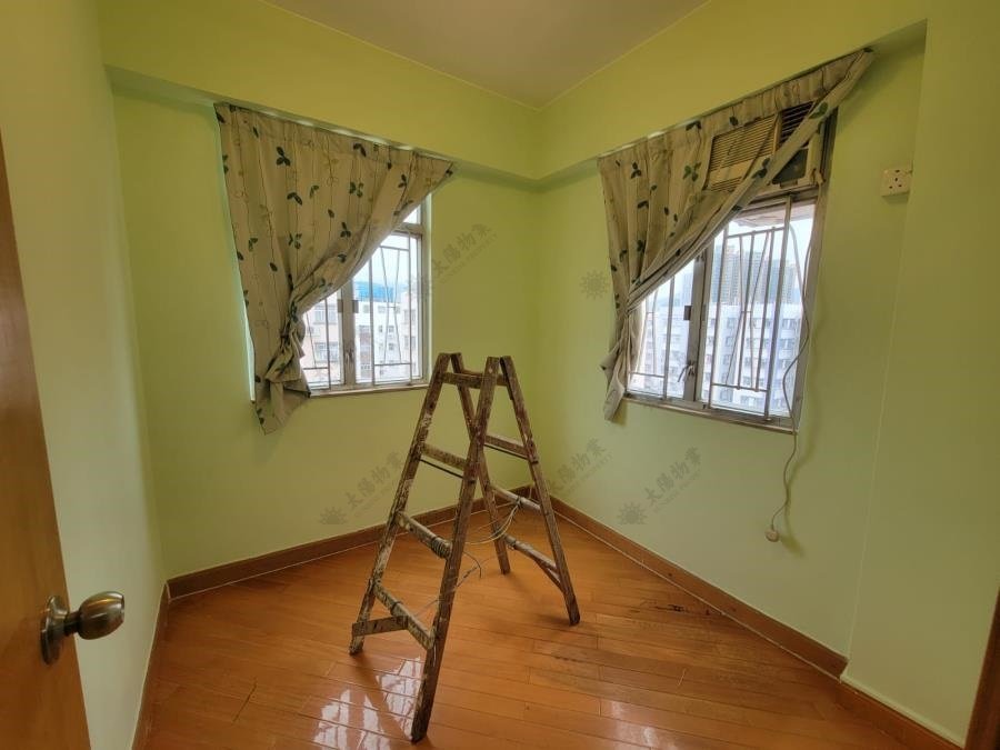 WHAMPOA EST, LOK KWAI BLDG BLK D Hunghom H 1762552 For Buy