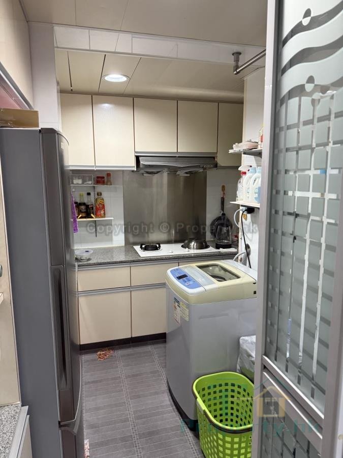 顯明苑 (連地價) 顯明苑 (連地價)