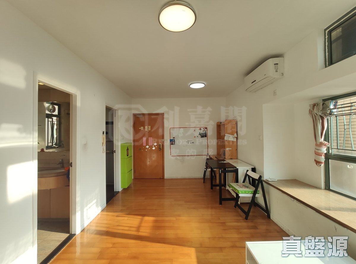 REGENTVILLE PH 01 BLK 02 Fan Ling H 1718148 For Buy