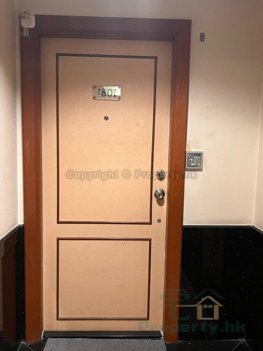 ROYAL COM CTR Tsim Sha Tsui 754043 For Buy