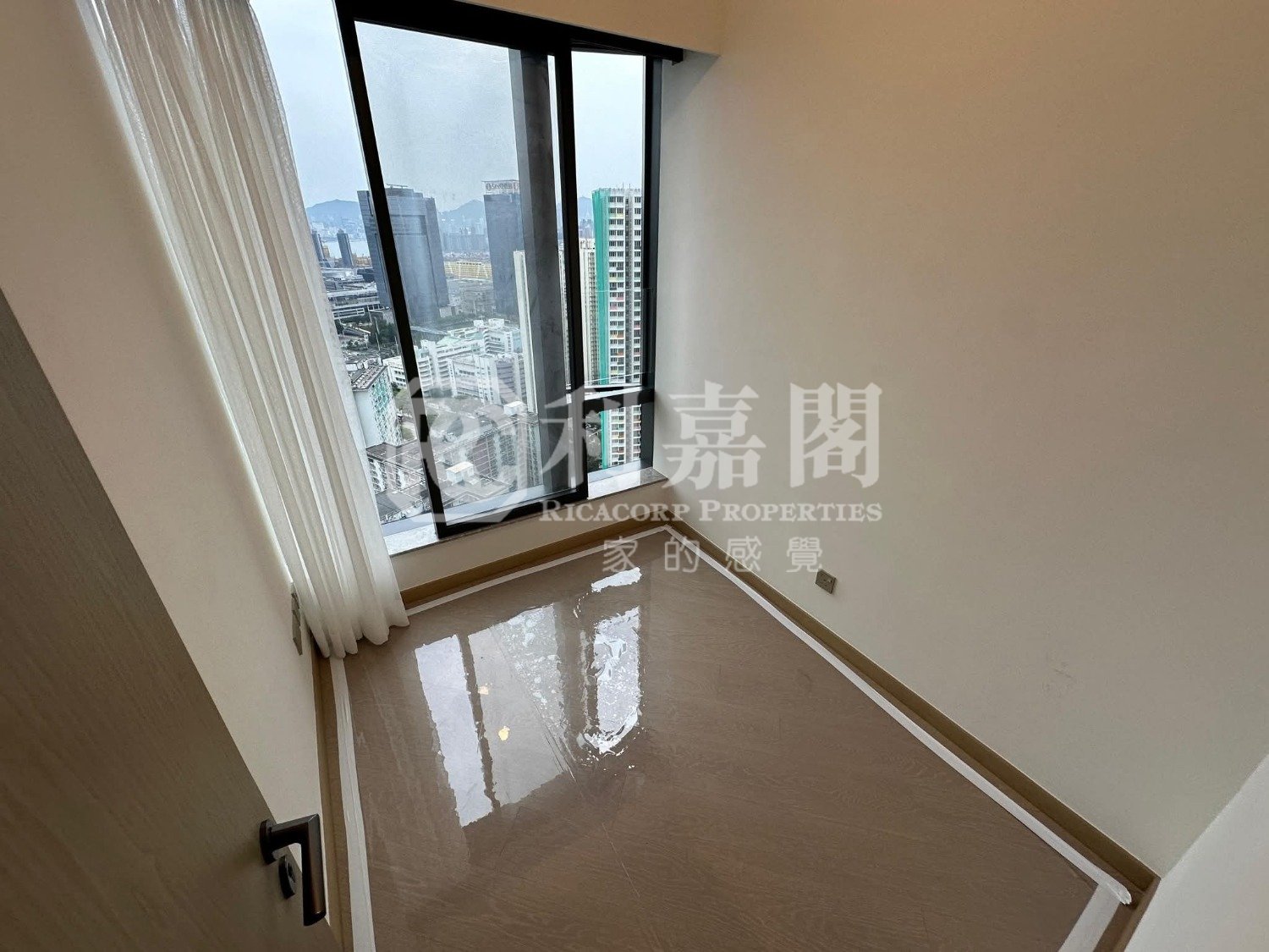 UPTOWN EAST Kowloon Bay 1756638 For Buy