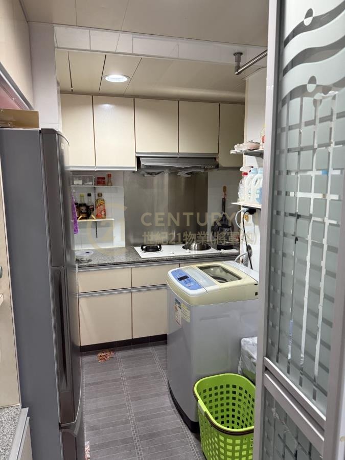 顯明苑 (連地價) 顯明苑 (連地價)