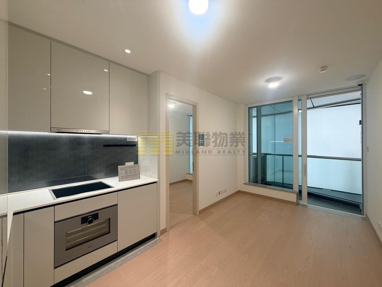 THE SOUTHSIDE PH 06 DEEP WATER S TWR 02B Wong Chuk Hang H 1823316 For Buy